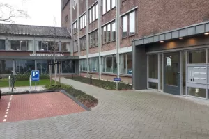 Afbeelding van het pand aan de Klokkenbelt in Almelo